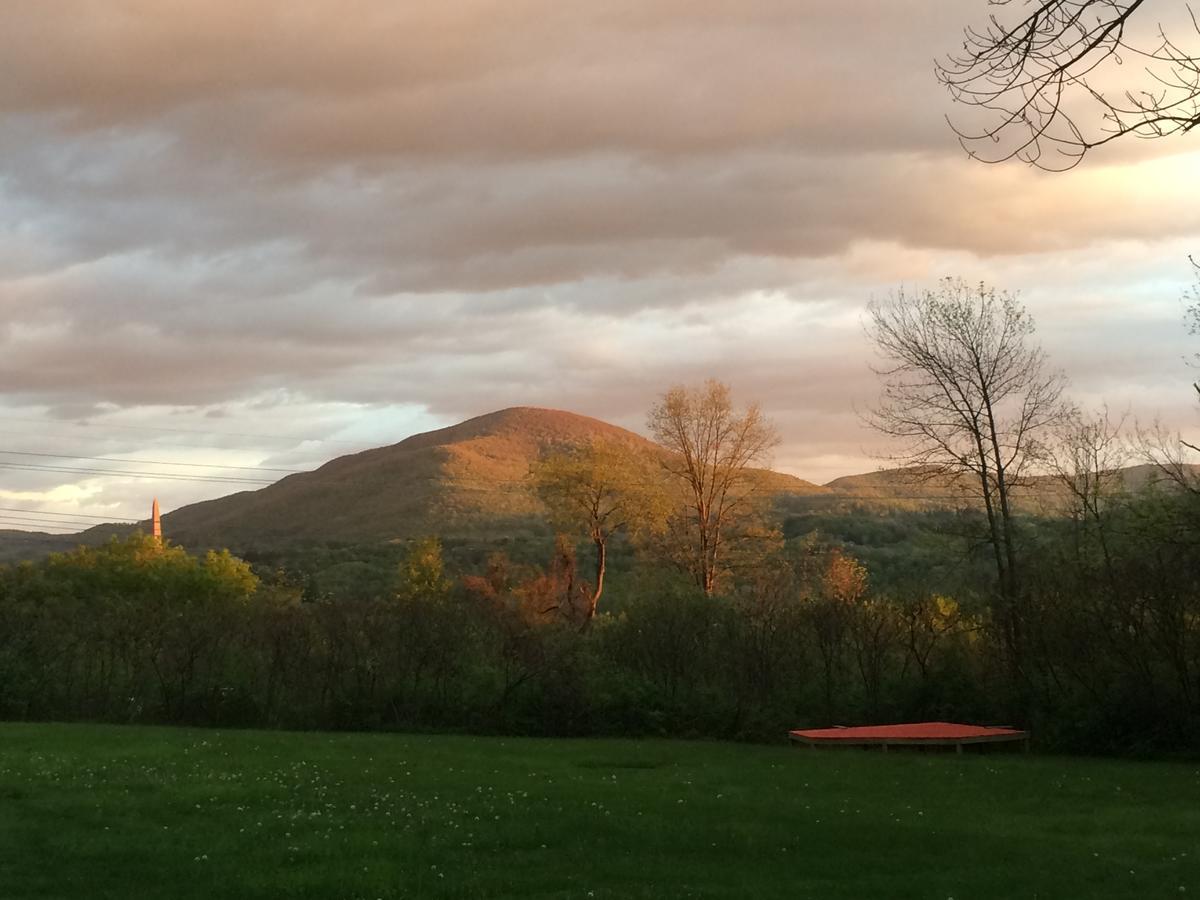 Harwood Hill Motel Bennington Bagian luar foto